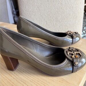 Tory Burch Khaki Patent Leather Heels